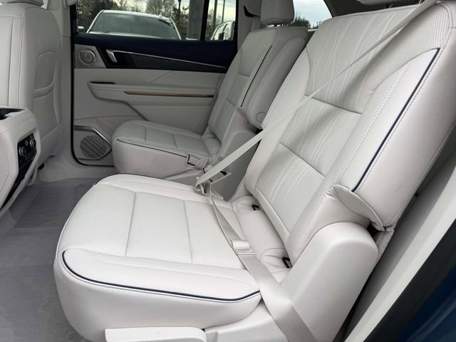 New 2026 Buick Enclave Avenir w/ Super Cruise Package AWD/4WD image 8