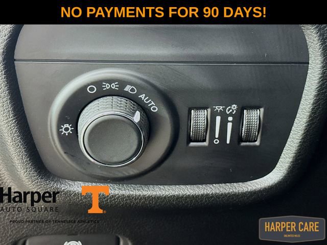 New 2025 Jeep Grand Cherokee Altitude image 13