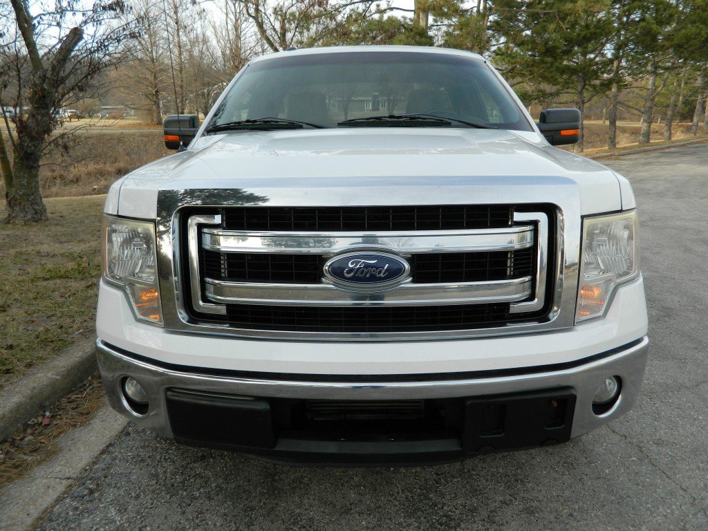 Used 2013 Ford F150 XLT w/ Mid Equipment Group image 2