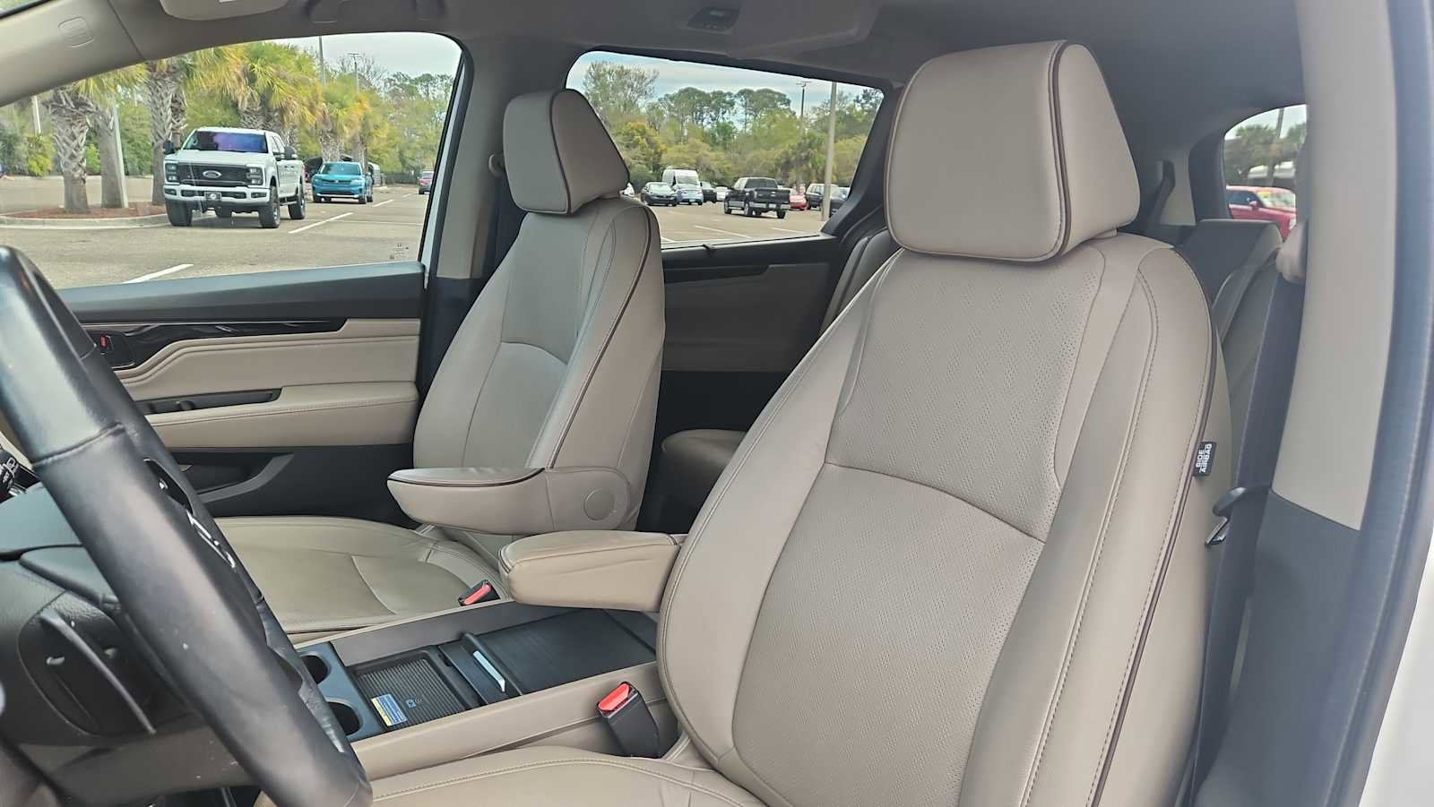 Used 2022 Honda Odyssey Elite image 13