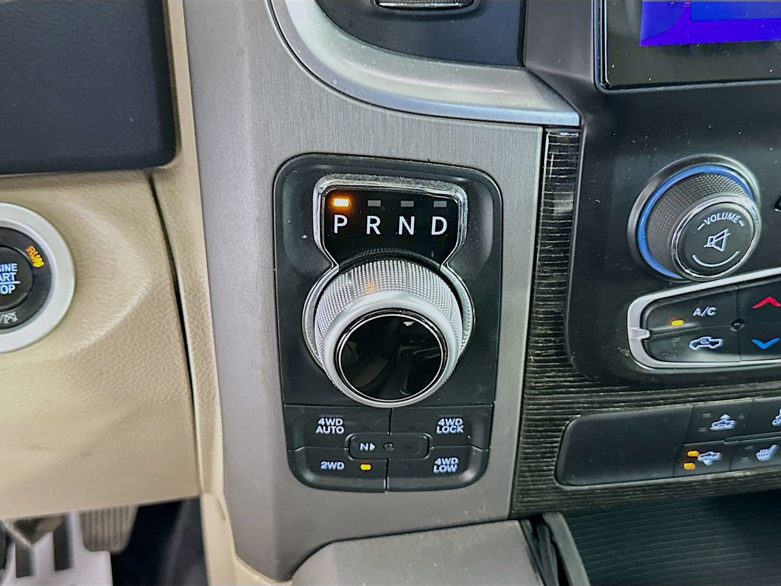 Used 2018 RAM 1500 Limited AWD/4WD image 17
