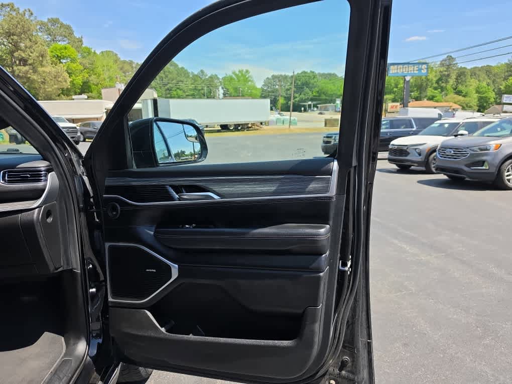 Used 2024 Jeep Wagoneer Series II w/ Flexible Seating Group RWD image 26