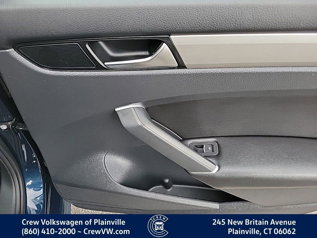 Certified 2022 Volkswagen Passat 2.0T SE FWD image 44