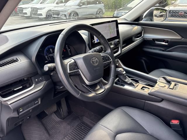 Used 2024 Toyota Grand Highlander AWD image 12