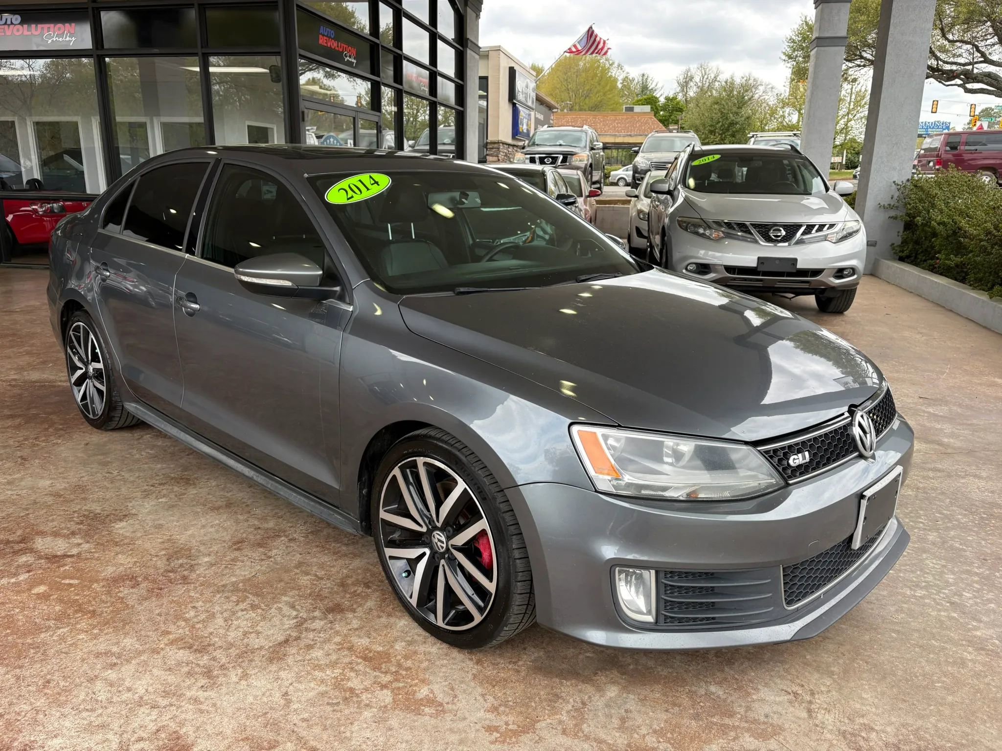 Used 2014 Volkswagen Jetta GLI FWD image 1