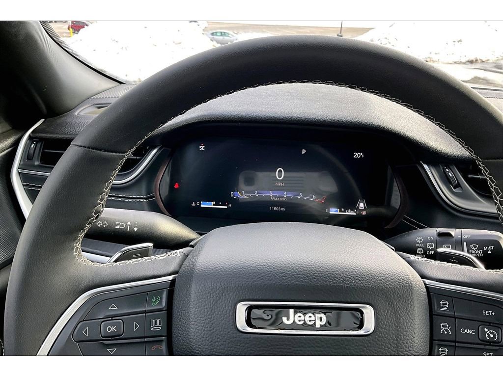 Certified 2024 Jeep Grand Cherokee L Laredo image 27