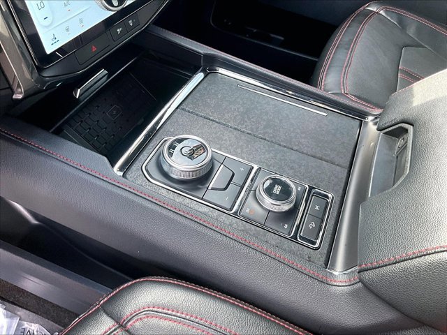 Used 2022 Ford Expedition Max Limited image 15