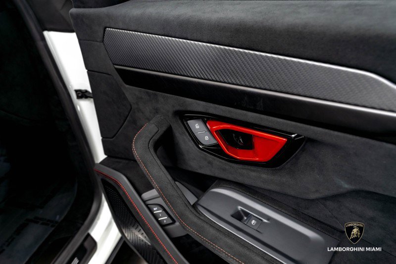 Used 2023 Lamborghini Urus Performante image 47