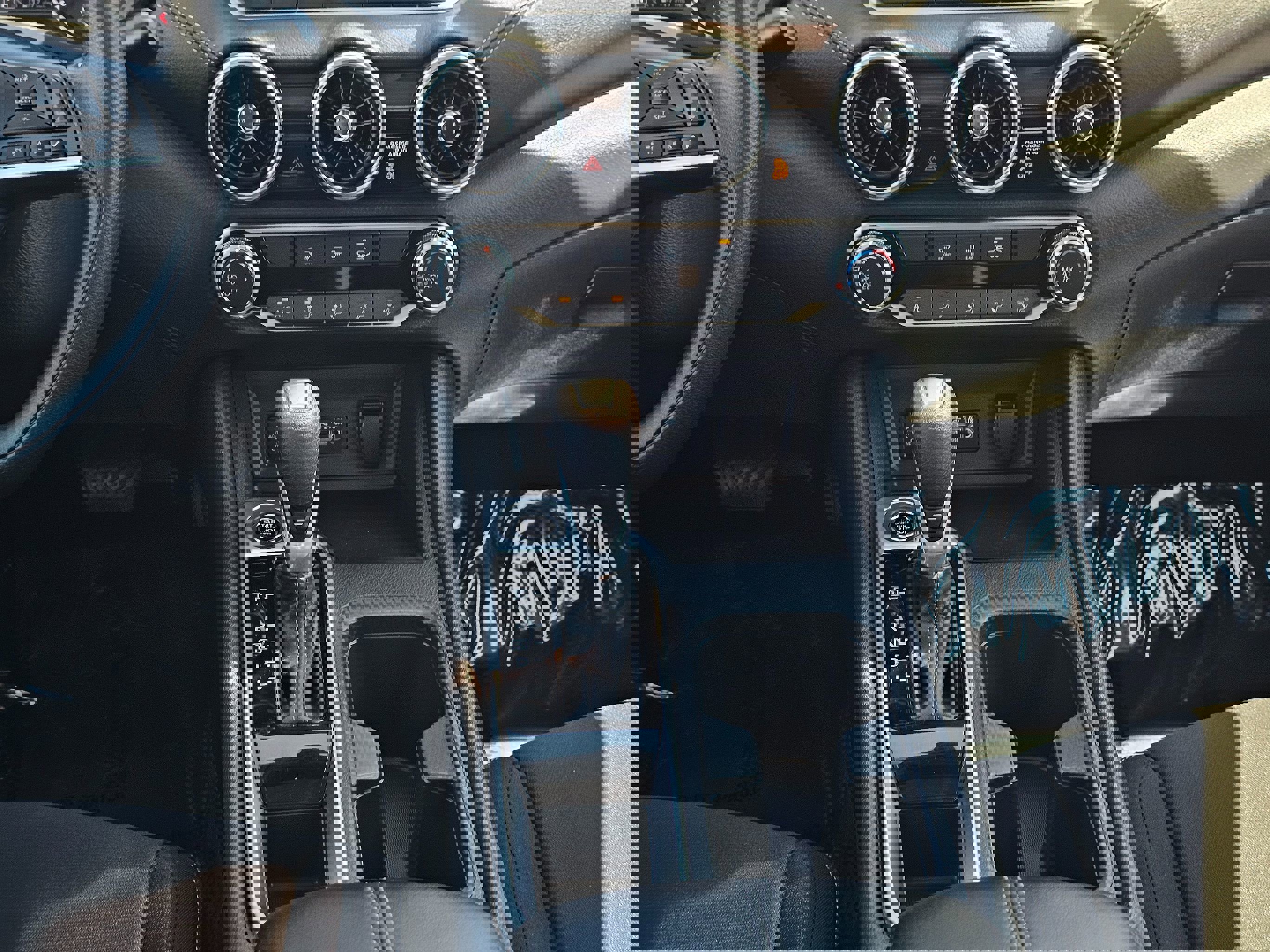 Used 2025 Nissan Sentra SV image 23