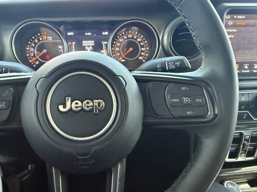 Used 2023 Jeep Gladiator Willys image 11