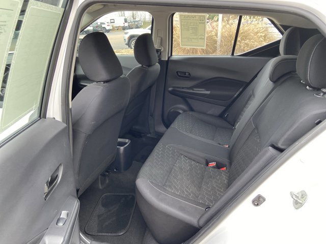 Used 2022 Nissan Kicks S image 43