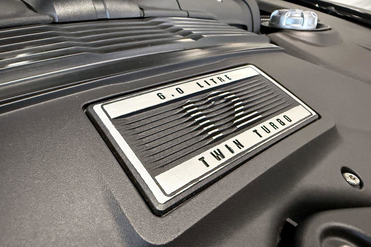 Used 2018 Bentley Bentayga image 45