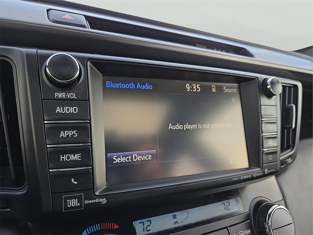 Used 2018 Toyota RAV4 SE image 18