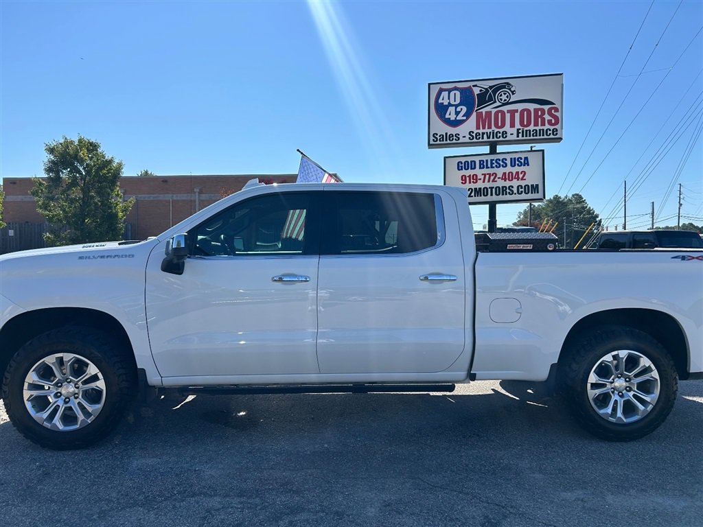 Used 2023 Chevrolet Silverado 1500 LTZ AWD/4WD image 2
