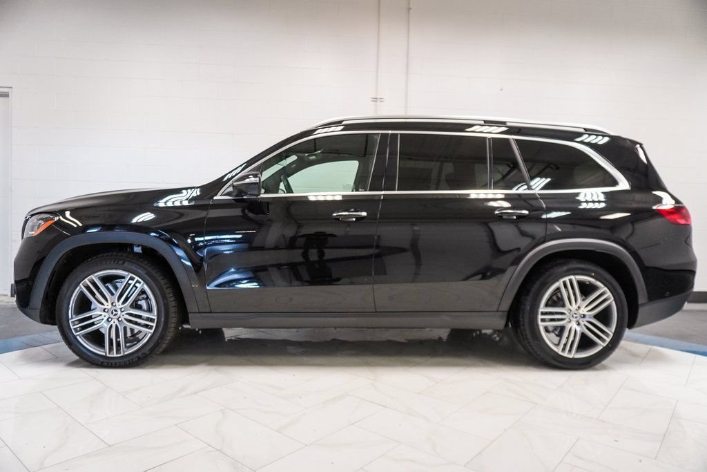 Used 2025 Mercedes-Benz GLS 450 4MATIC image 39