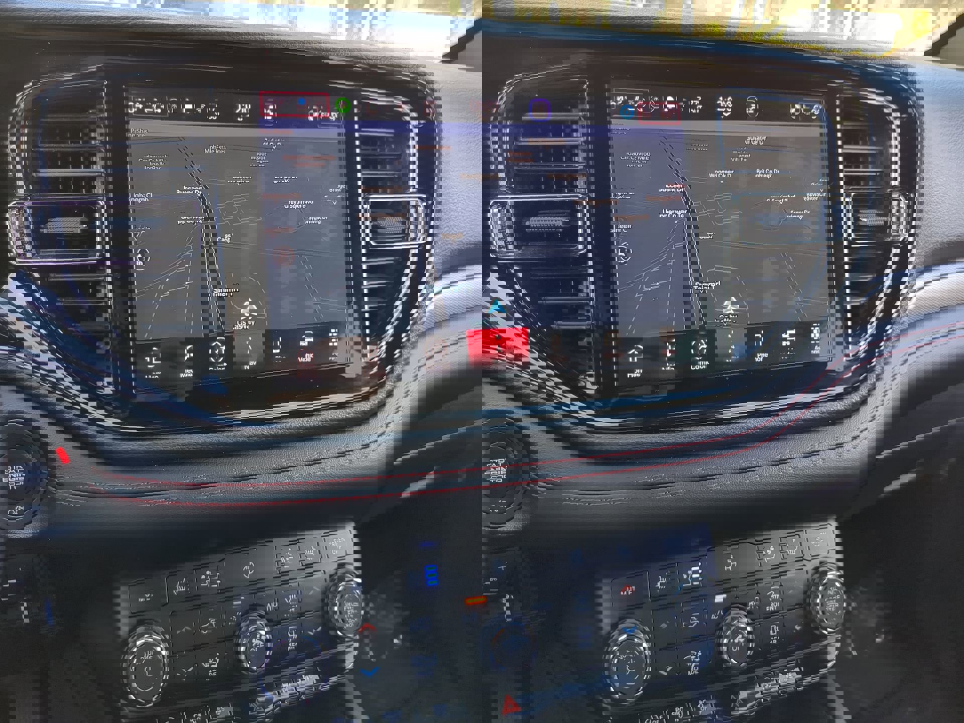 Used 2023 Dodge Durango GT image 25