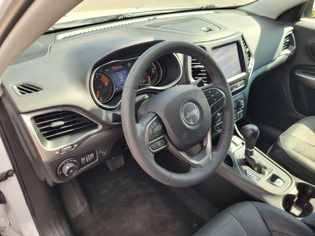 Used 2021 Jeep Cherokee Latitude Lux w/ Sun & Sound Group FWD image 14