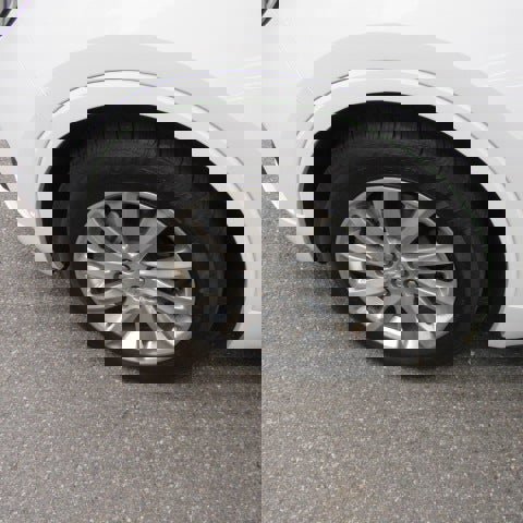 Used 2019 Buick Envision Essence FWD image 5