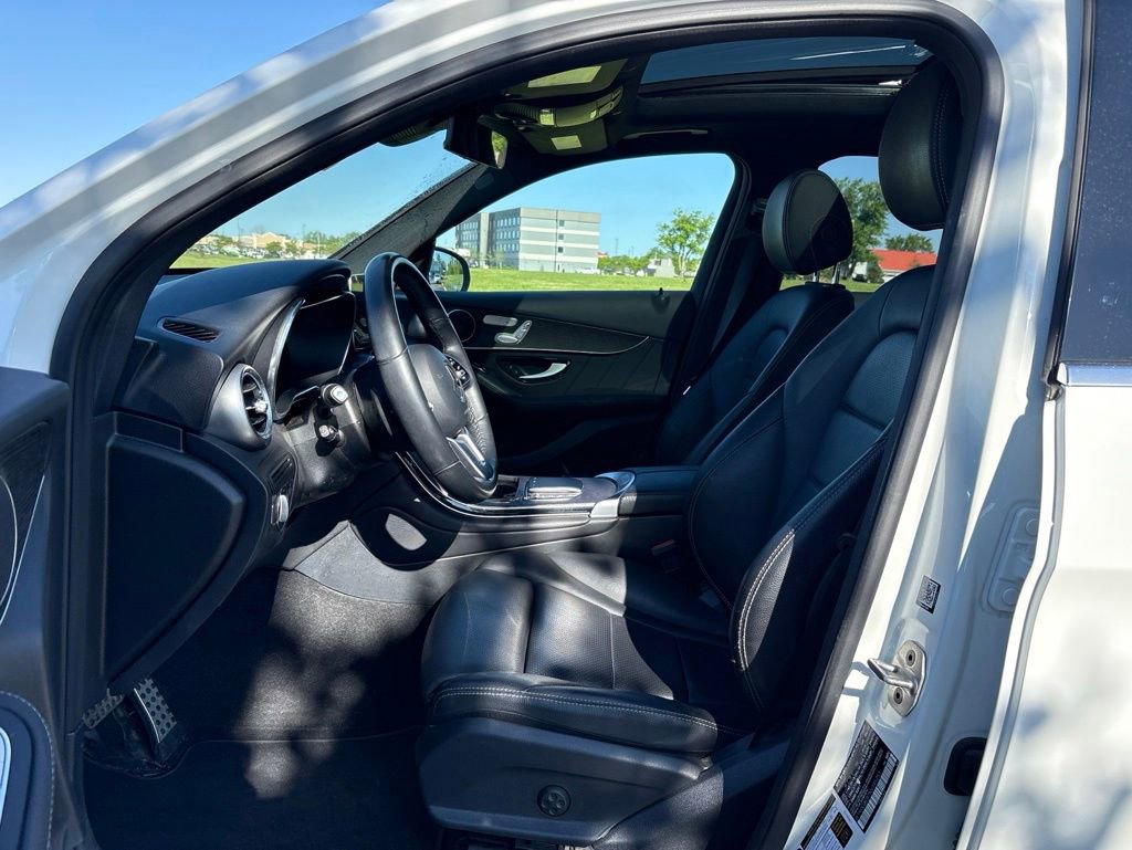 Used 2022 Mercedes-Benz GLC 300 4MATIC image 15