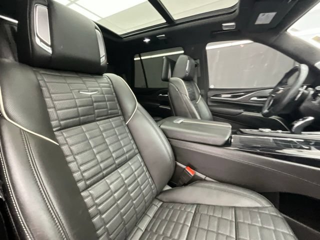 Used 2024 Cadillac Escalade V w/ LPO, ONYX Package AWD/4WD image 15