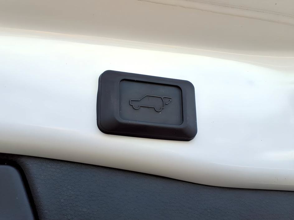 Certified 2025 Toyota RAV4 XLE Premium w/ Weather Package AWD/4WD image 6