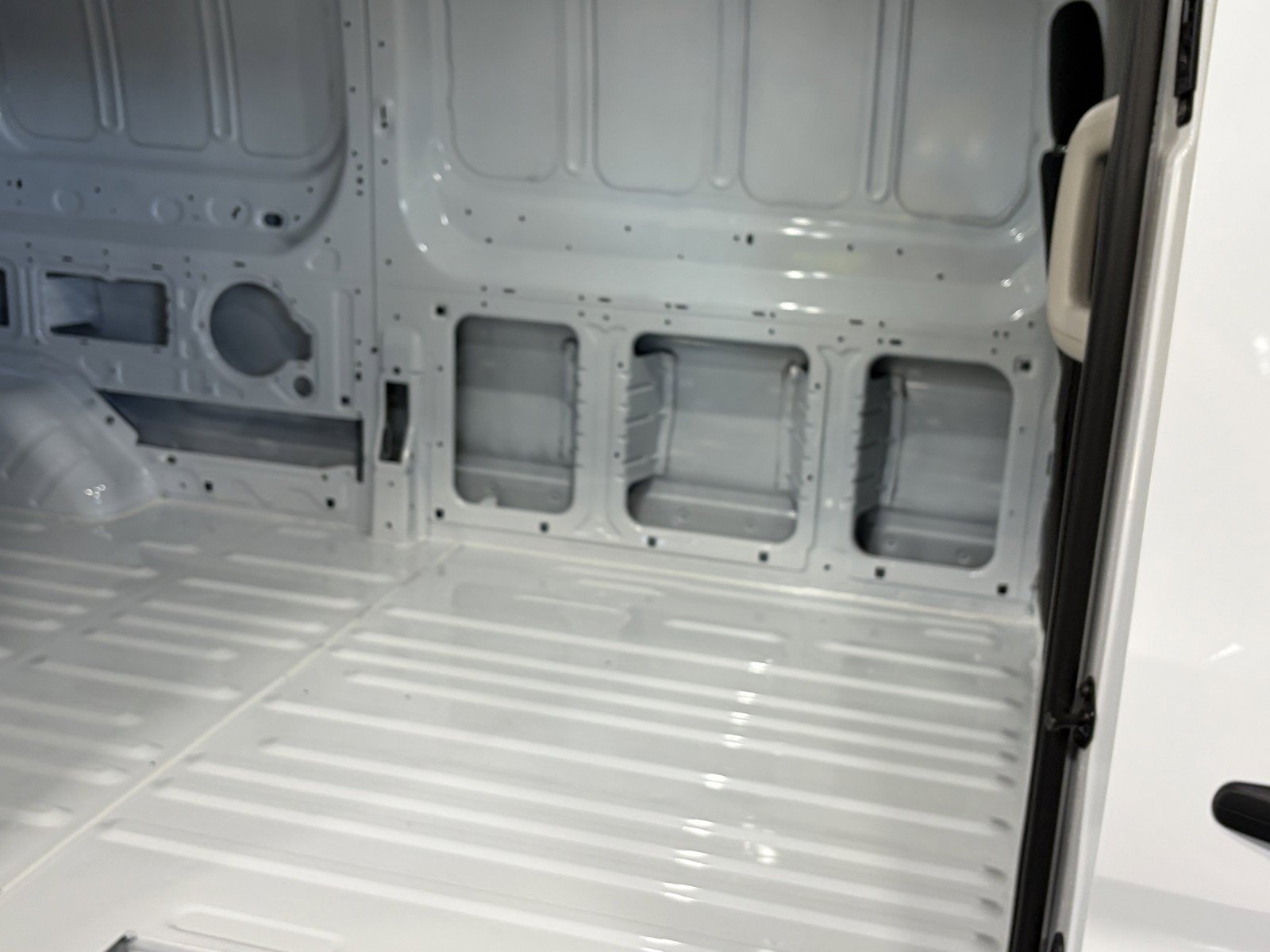 Used 2025 Ford Transit 250 Low Roof AWD image 28