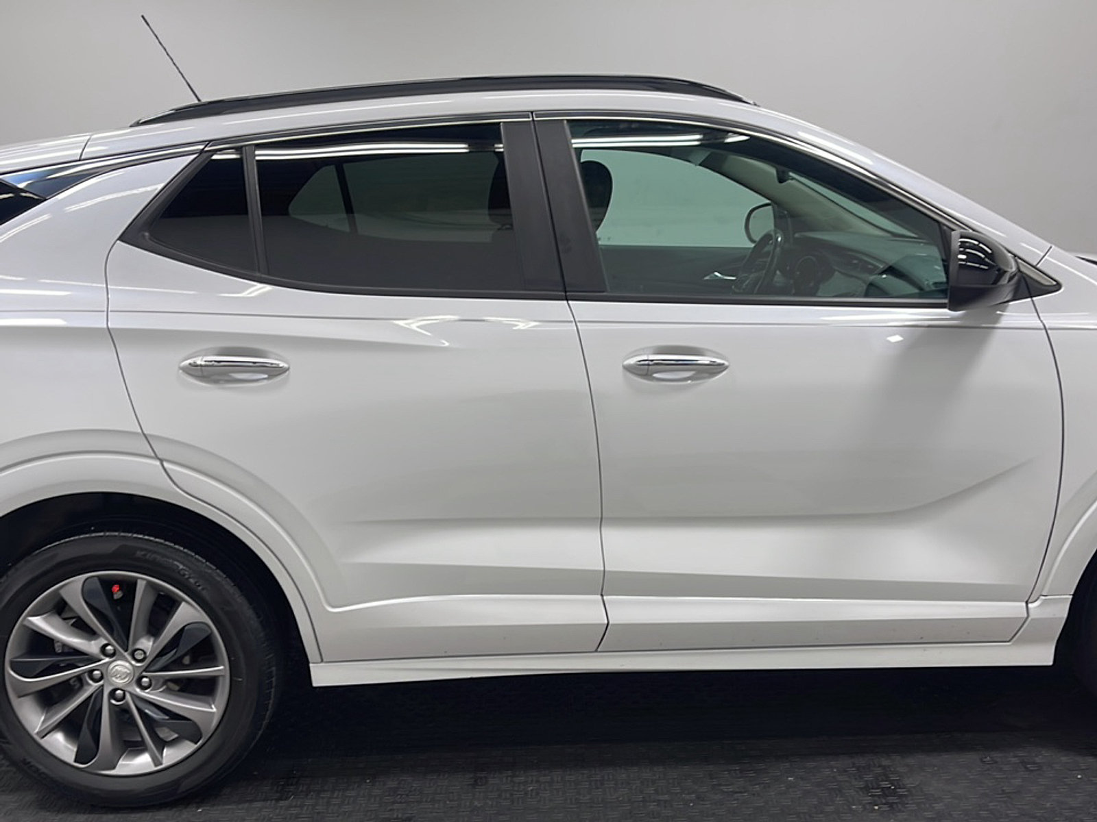 Used 2021 Buick Encore GX Select w/ Sport Touring Package AWD/4WD image 20