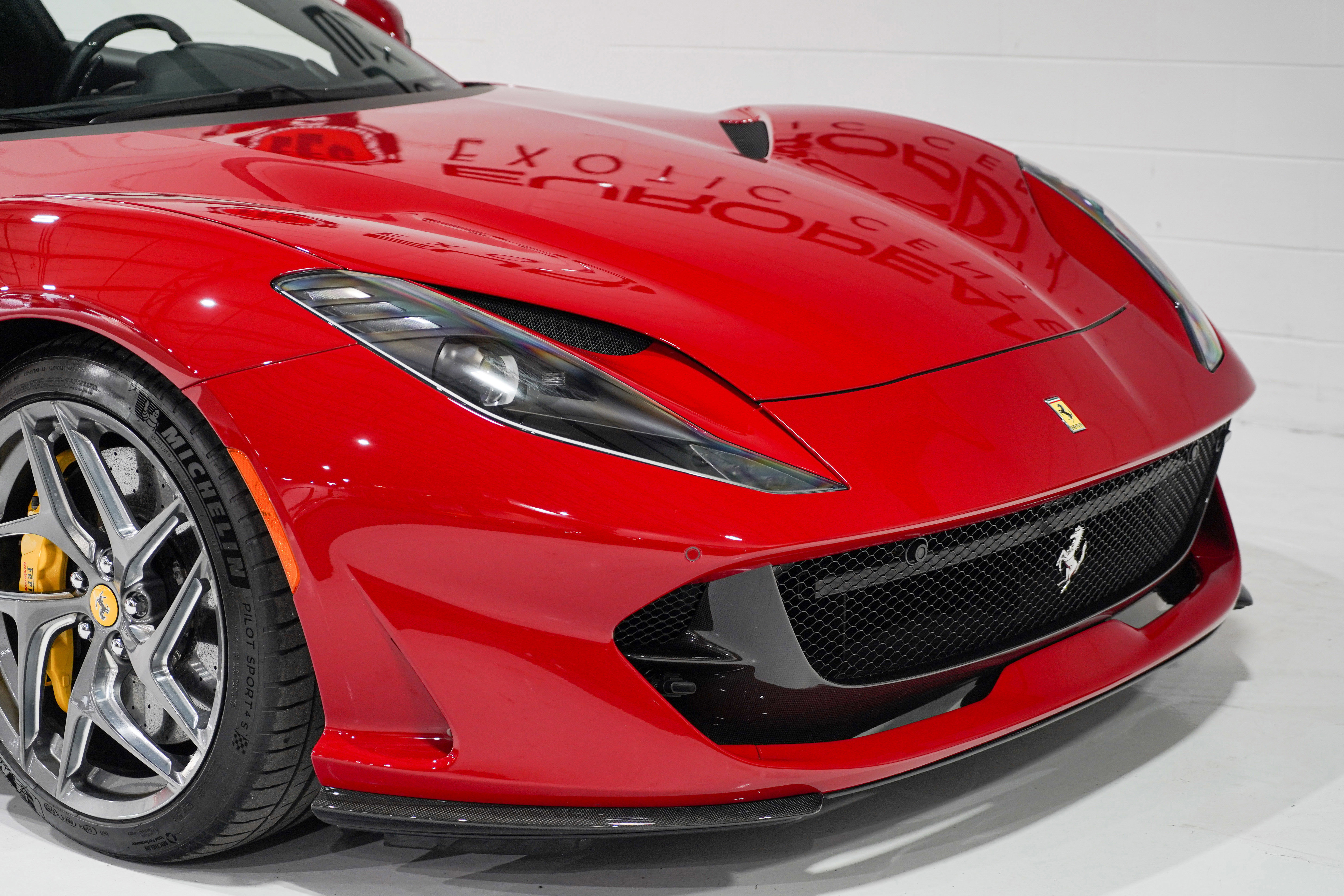 Used 2018 Ferrari 812 Superfast RWD image 24