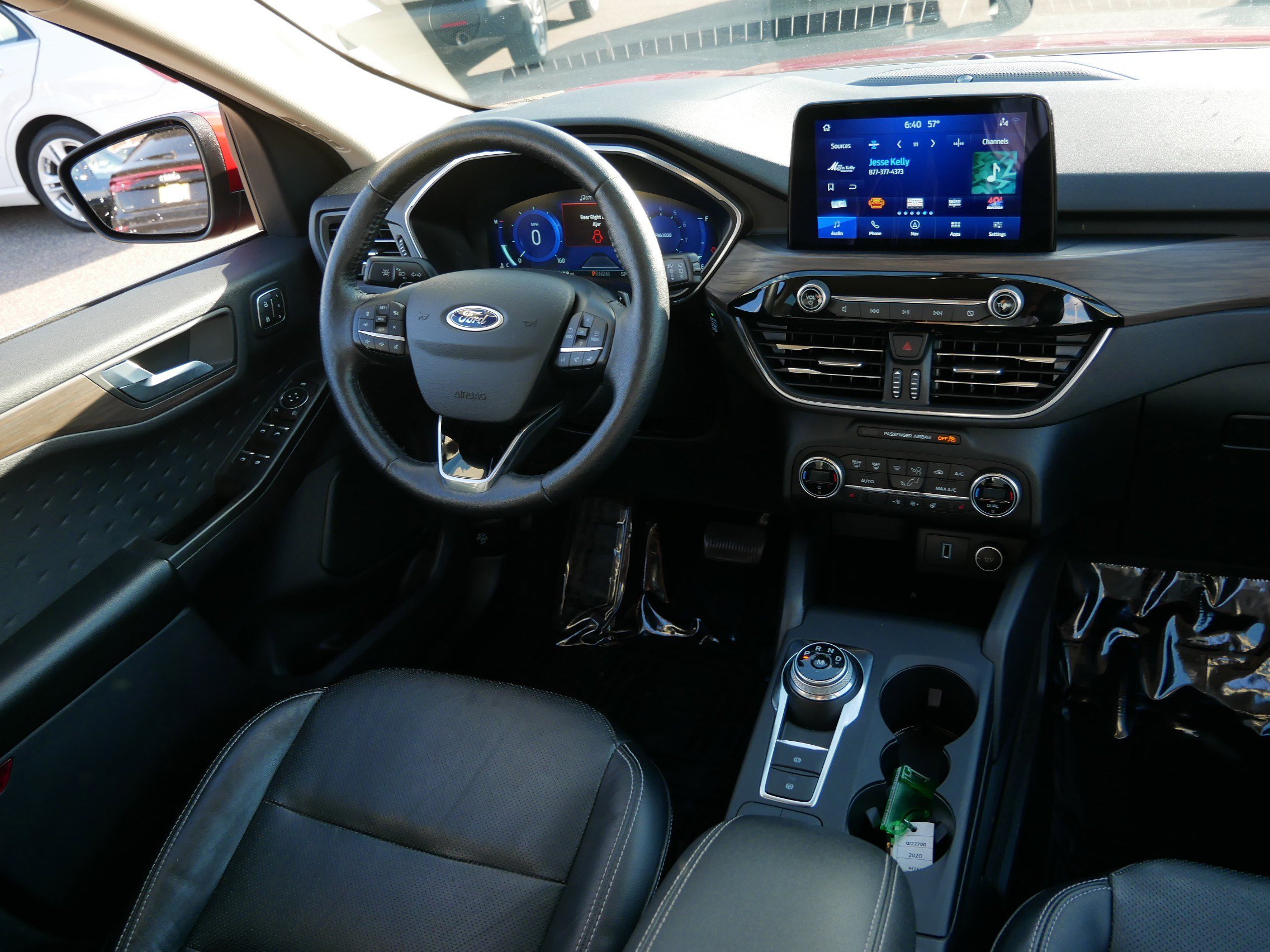 Used 2020 Ford Escape Titanium AWD/4WD image 9