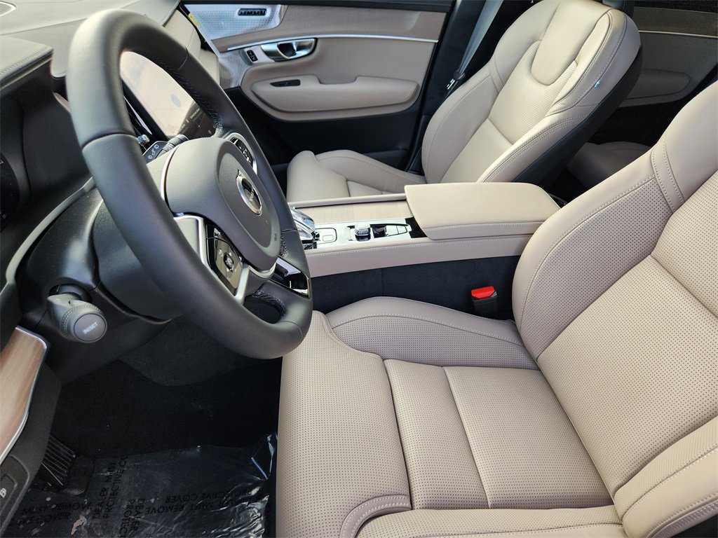 New 2026 Volvo XC90 T8 Ultra w/ Lounge Package image 6