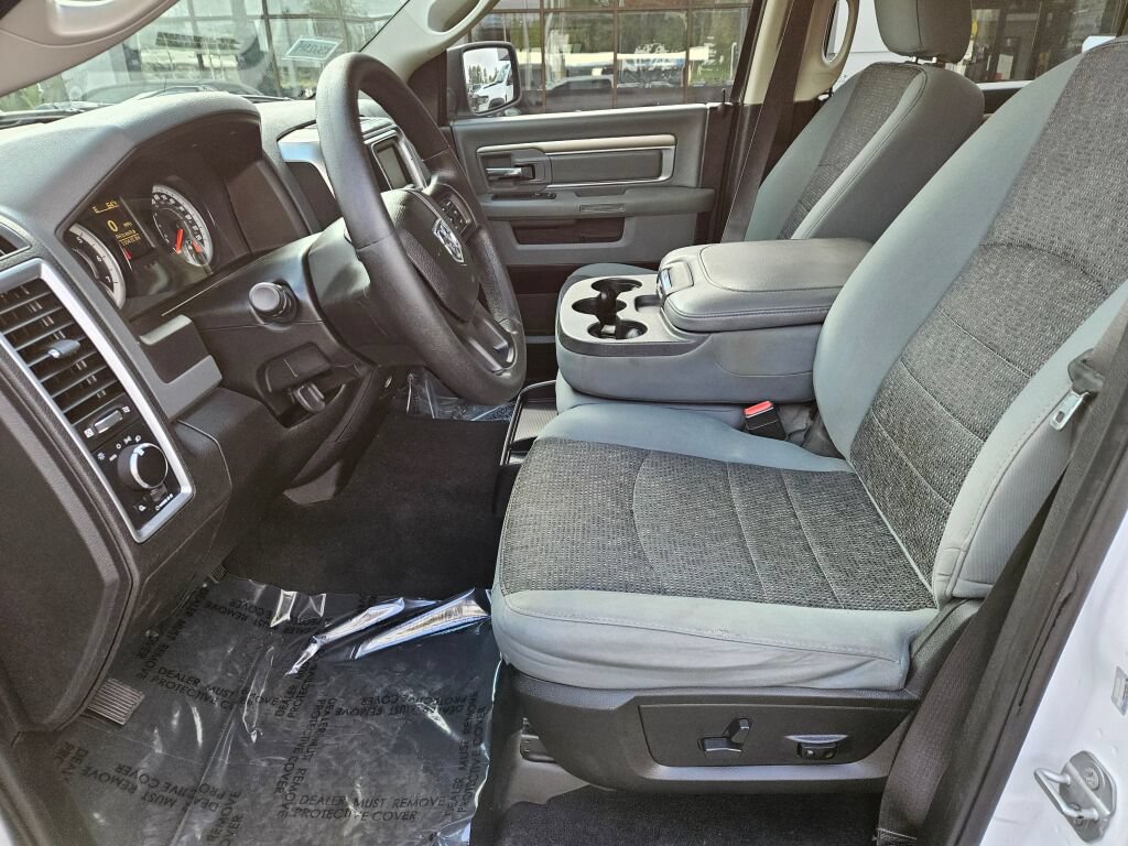 Used 2019 RAM 1500 Classic SLT w/ Protection Group AWD/4WD image 18