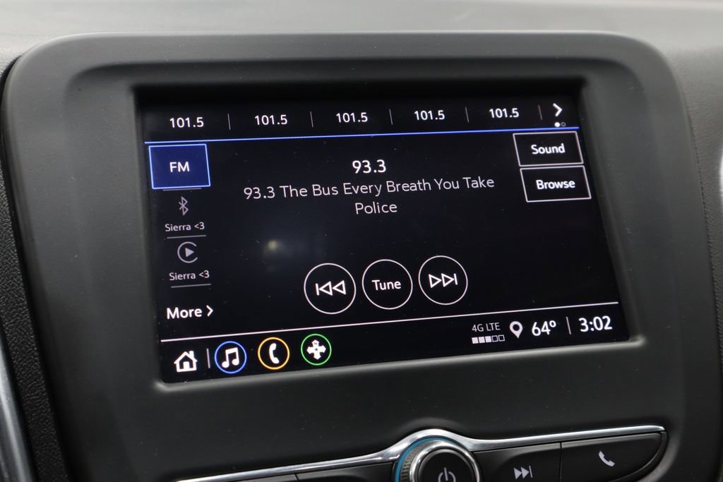 Used 2022 Chevrolet Equinox LS image 2