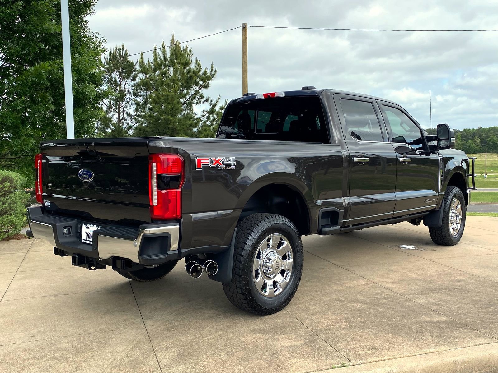 Used 2025 Ford F250 Lariat w/ Chrome Package image 6