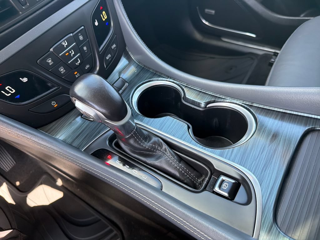 Used 2020 Buick Envision Premium AWD/4WD image 37