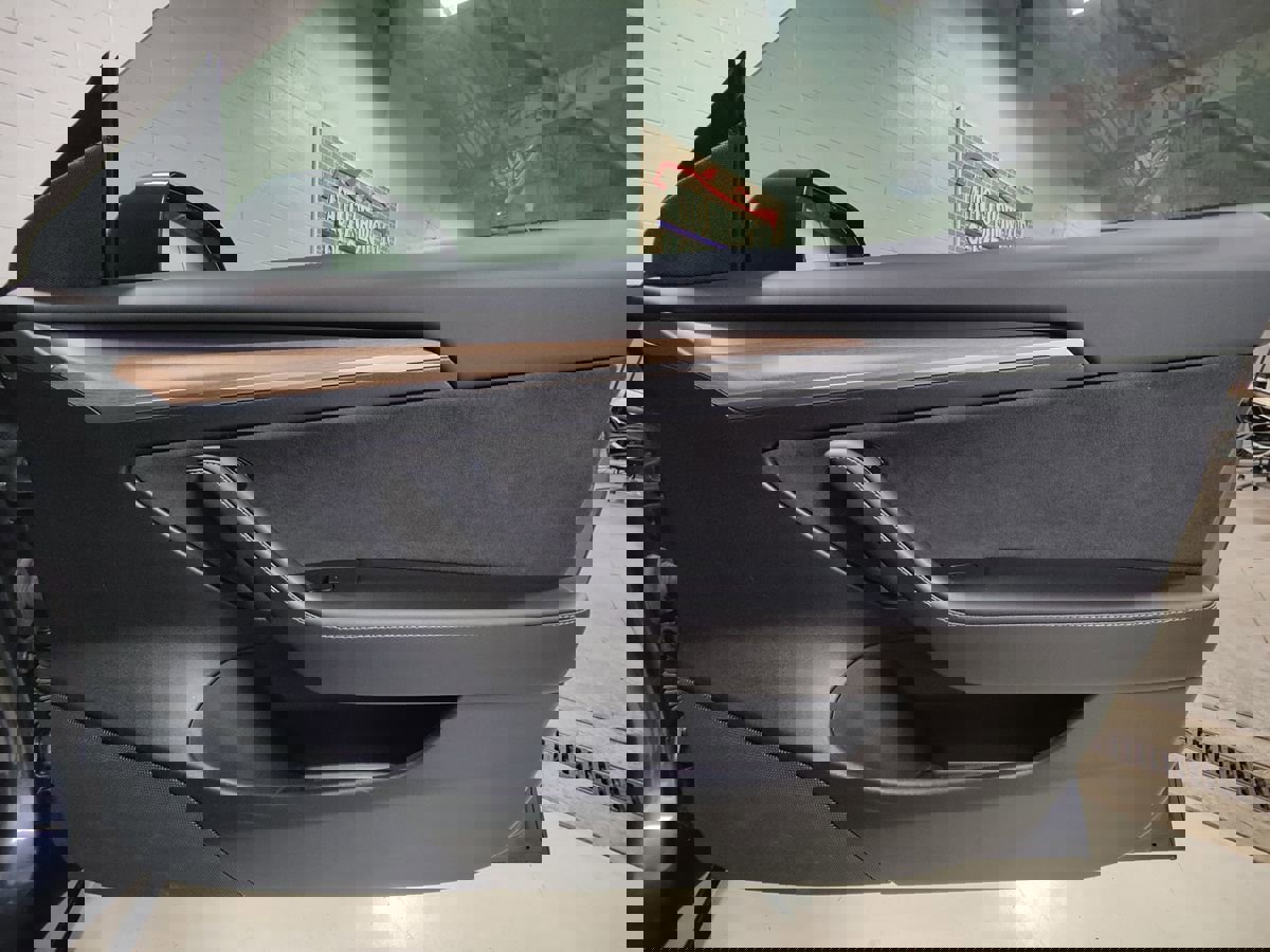 Used 2021 Tesla Model 3 Long Range AWD/4WD image 11