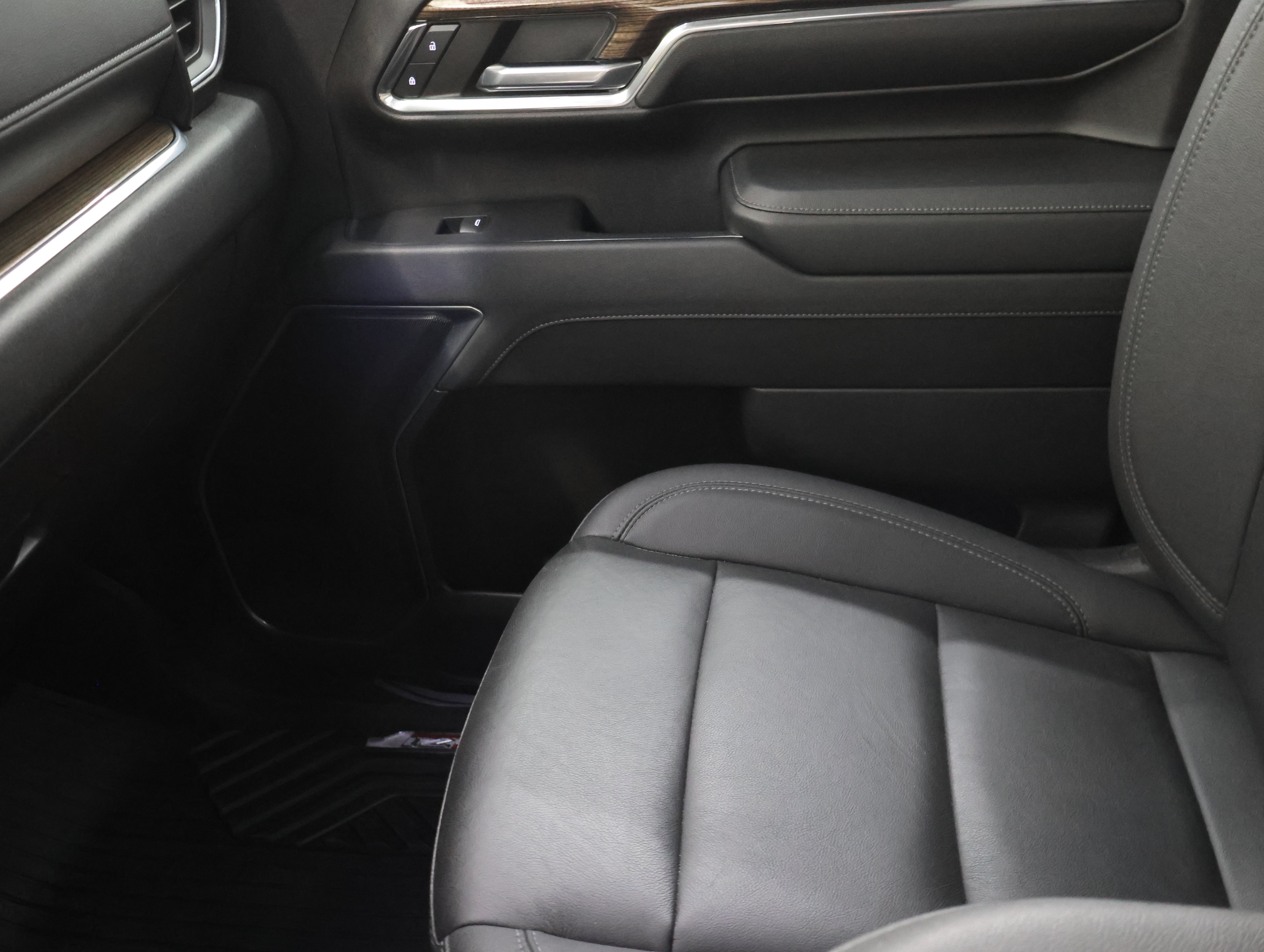Used 2024 Chevrolet Silverado 2500 LT AWD/4WD image 13