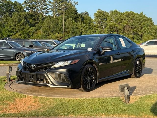 Used 2022 Toyota Camry XSE w/ Cold Weather Package AWD/4WD image 3