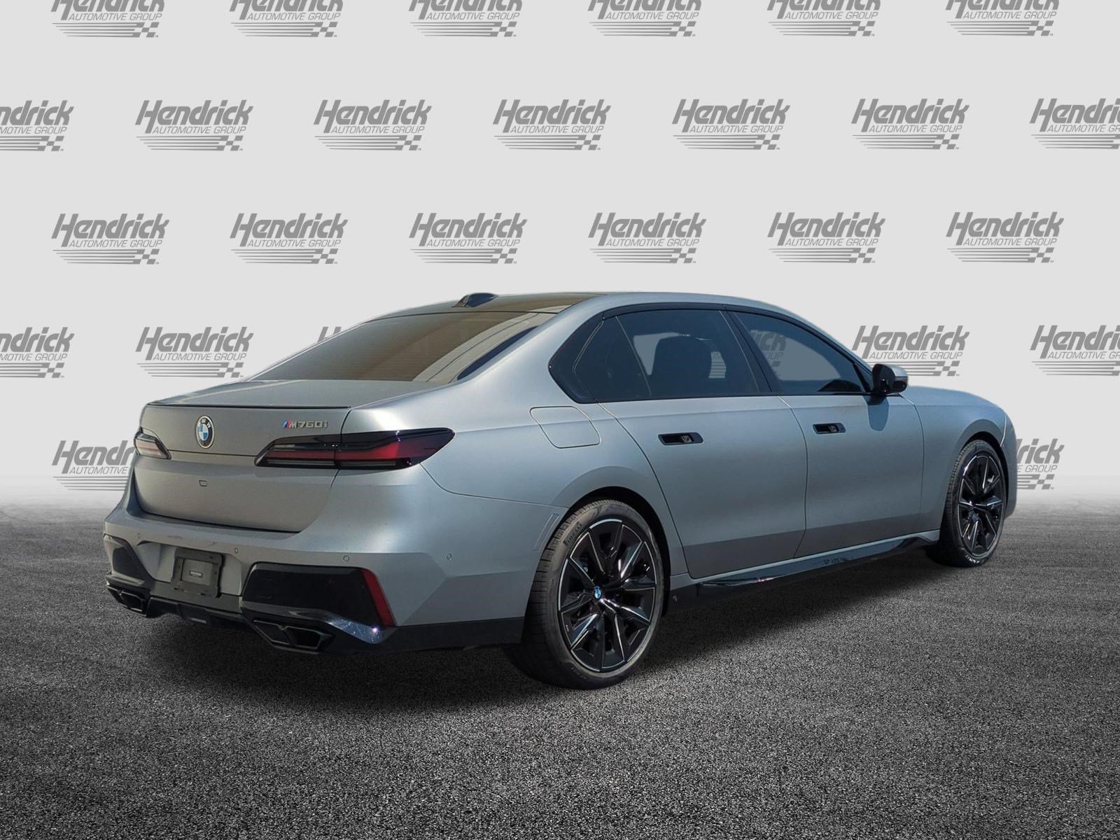 Used 2023 BMW 760i xDrive AWD/4WD image 10