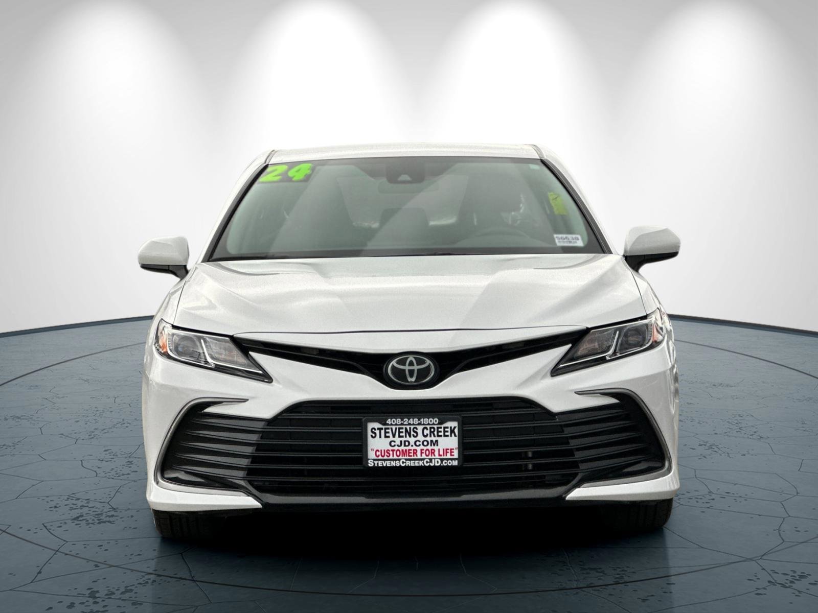 Used 2024 Toyota Camry LE image 9