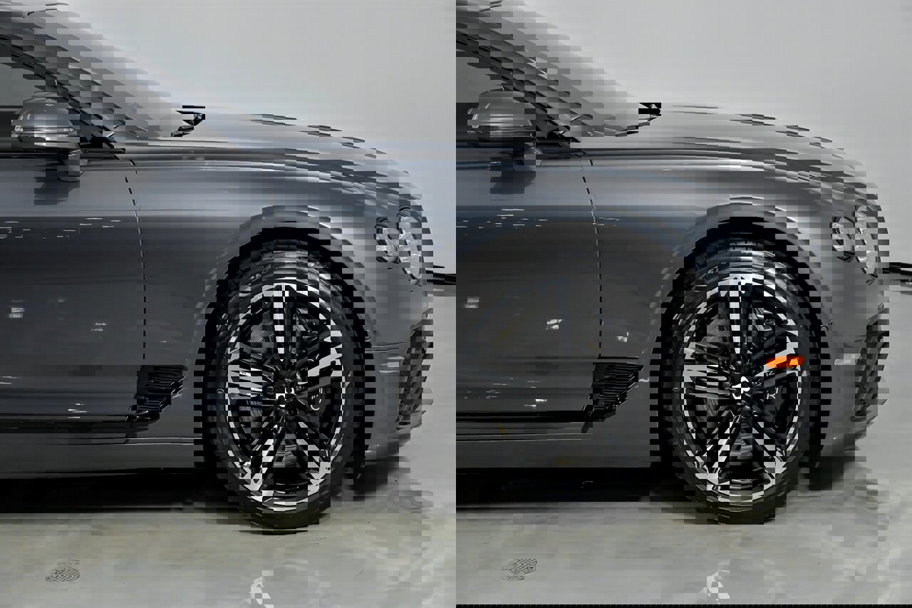 Used 2021 Bentley Continental GT image 15