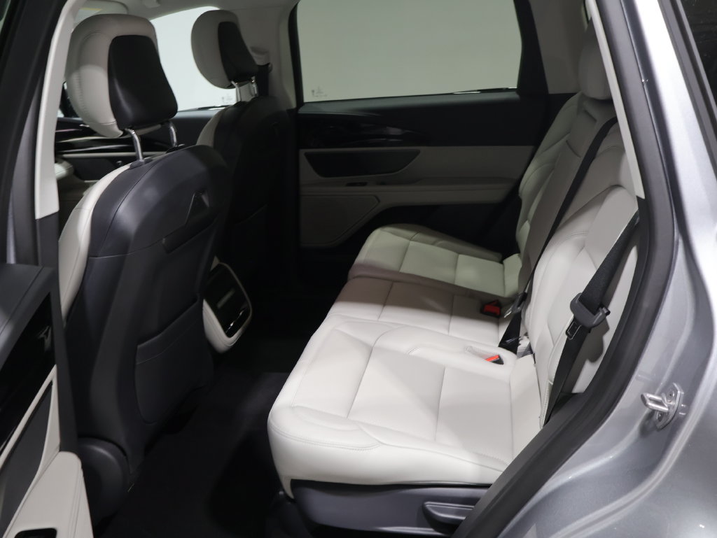 Used 2026 Lincoln Nautilus Premier AWD/4WD image 18