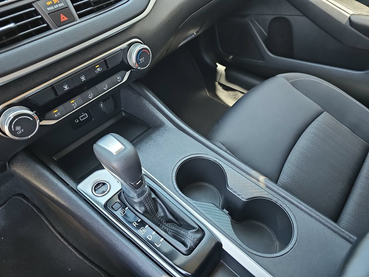 Used 2024 Nissan Altima 2.5 S FWD image 23