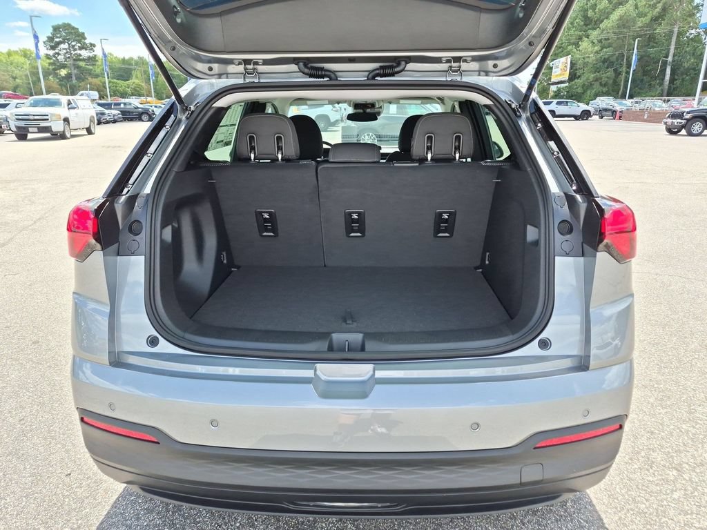 New 2027 Chevrolet Bolt LT w/ Comfort Package FWD image 31