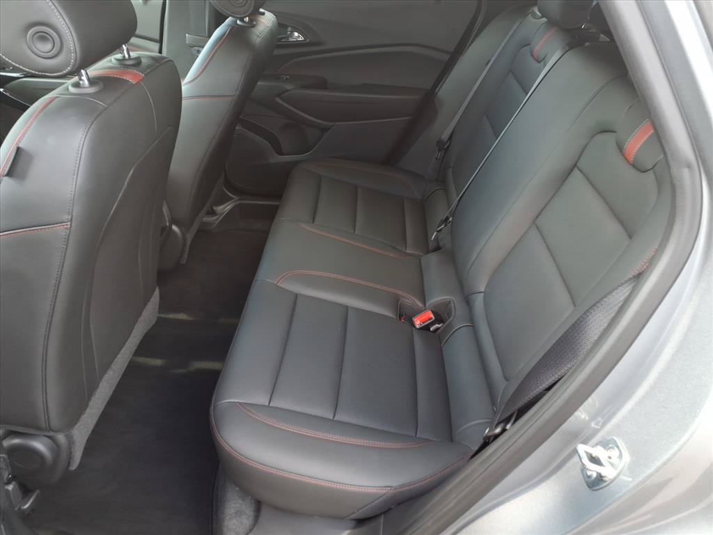 Used 2024 Chevrolet Trax RS w/ Sunroof Package FWD image 13