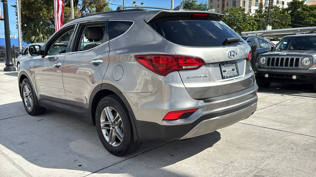 Used 2018 Hyundai Santa Fe Sport w/ 2.4L Value Package 02 AWD/4WD image 12