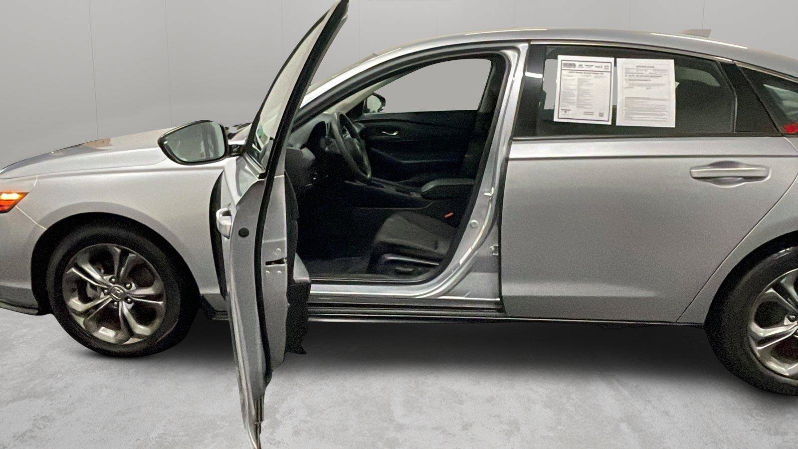 Used 2023 Honda Accord EX image 23