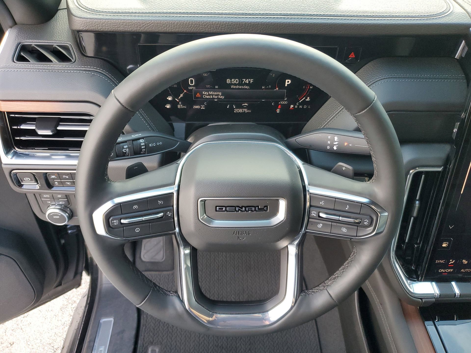 Used 2025 GMC Yukon XL Denali image 22