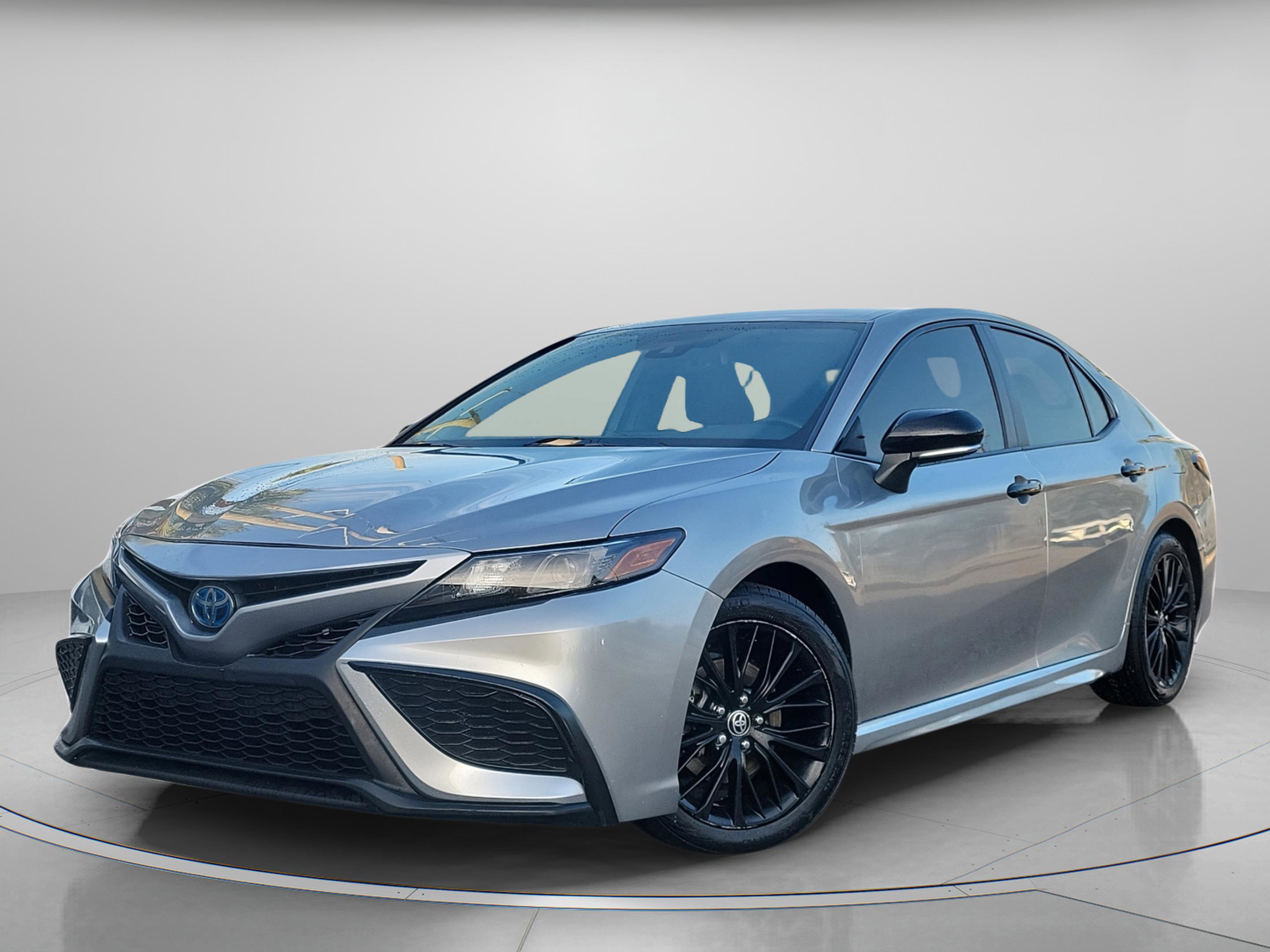 Used 2022 Toyota Camry SE video 2