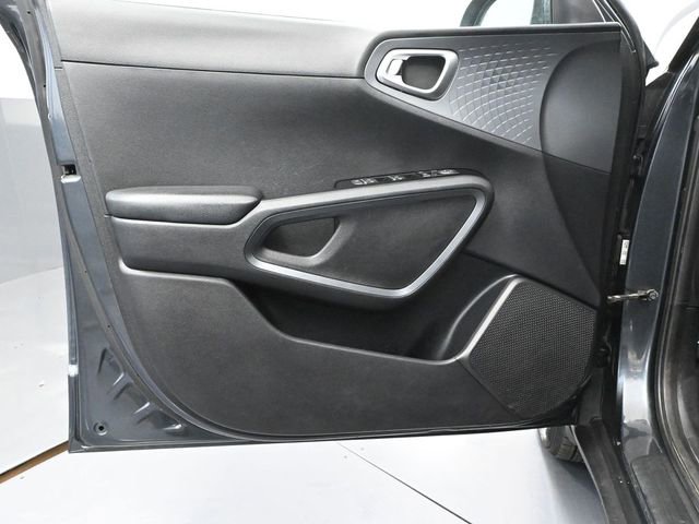 Used 2020 Kia Soul S FWD image 18