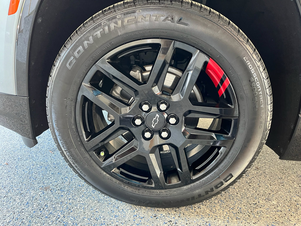 Used 2023 Chevrolet Traverse Premier w/ Redline Edition image 37